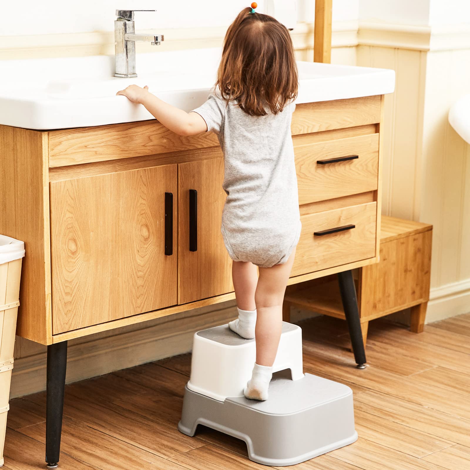 Wiifo toddler step stool blue side view shows height and reach for sink access