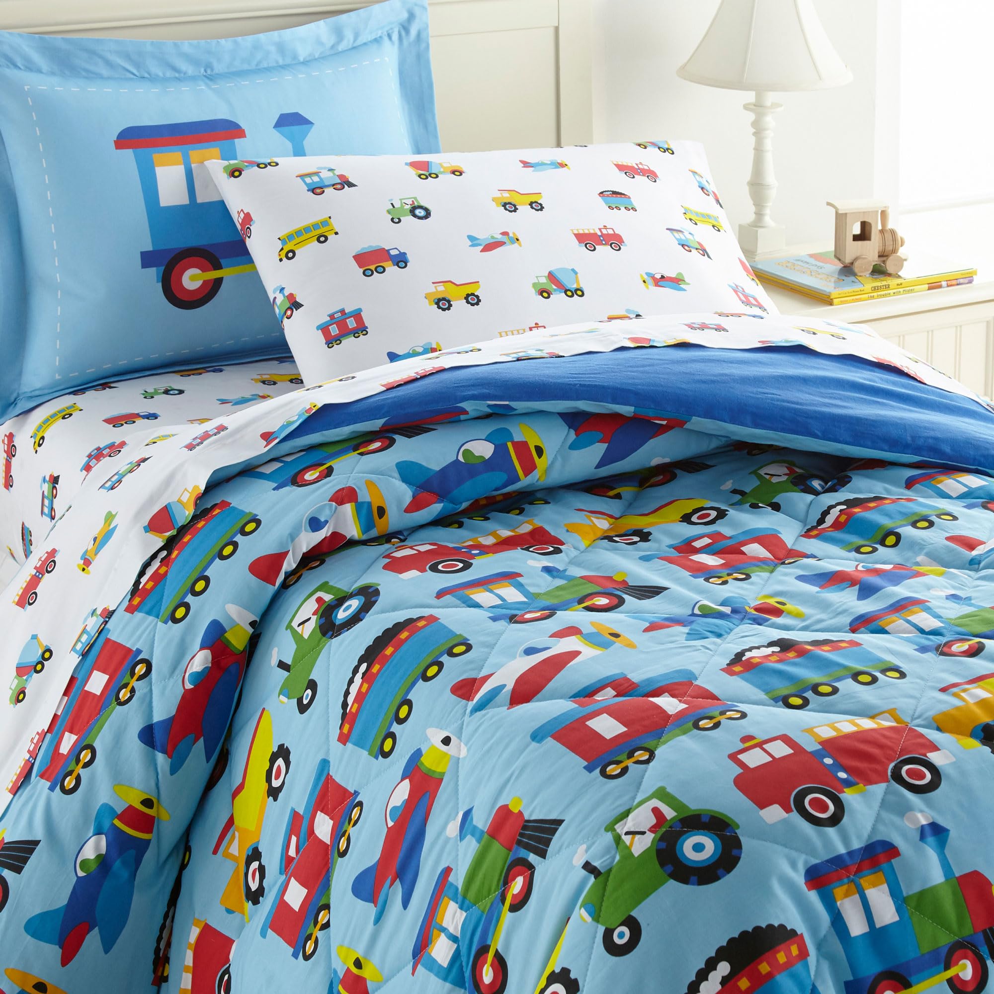 Wildkin Olive Kids designs close-up on pillowcase adds playful style.