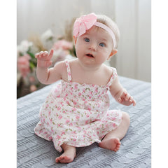 WillingTee no-mark design on soft material keeps delicate skin mark-free.