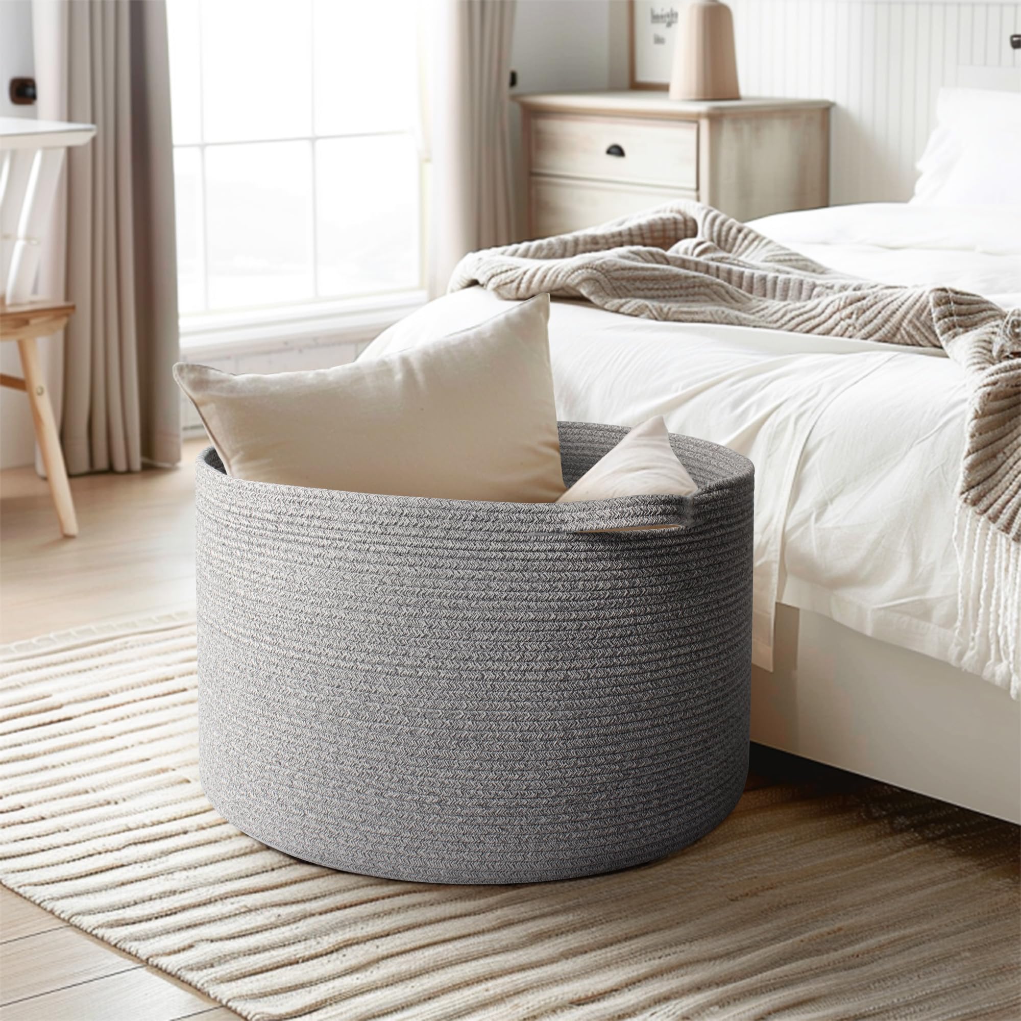 WILLITAT Basket built-in handles for easy carrying up stairs