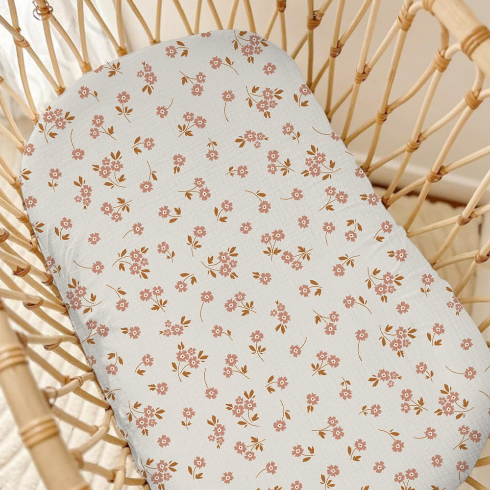 Wimist Muslin Lounger Cover machine washable for easy cleanup.