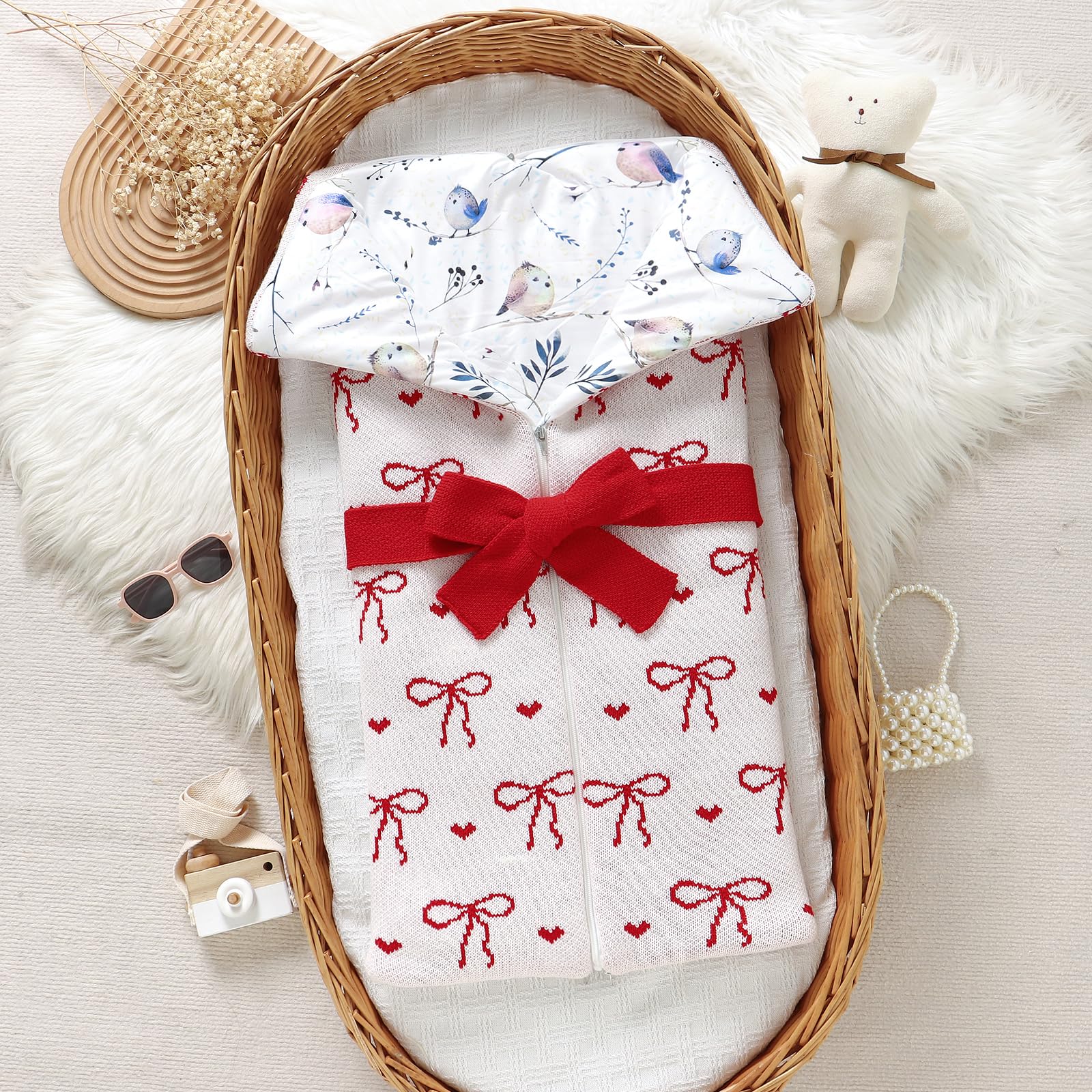 Winmany swaddle bow design adds cute style while keeping baby snug.