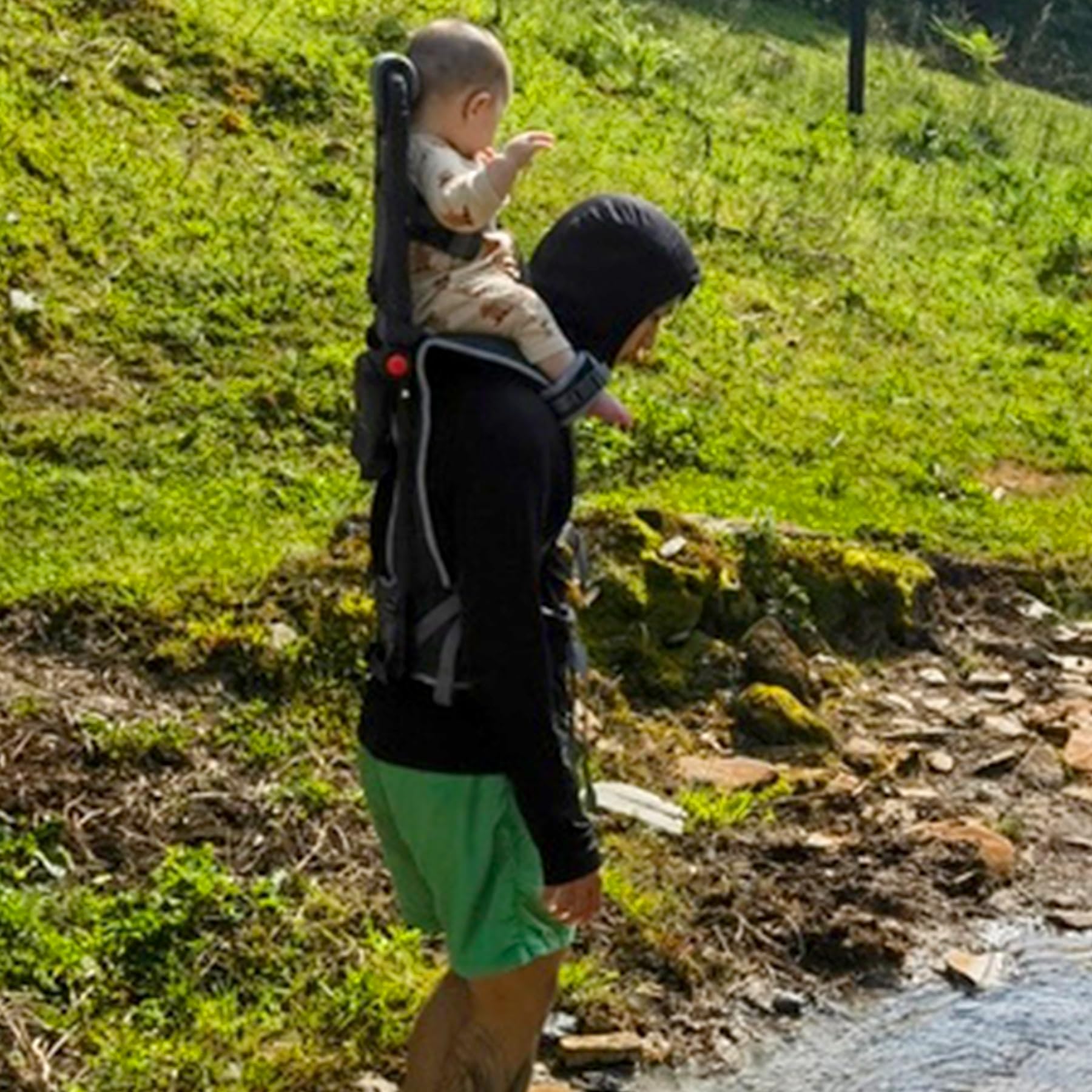 WIPHA toddler backpack supports kids 6 months to 2 years securely