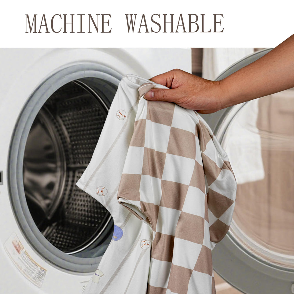 Wirein machine washable pillow cover stays vibrant after washing.