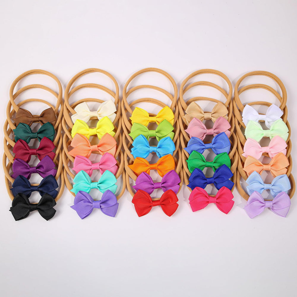 Soft elastic bands of WJYX BOWS ensure comfy all-day wear for babies.