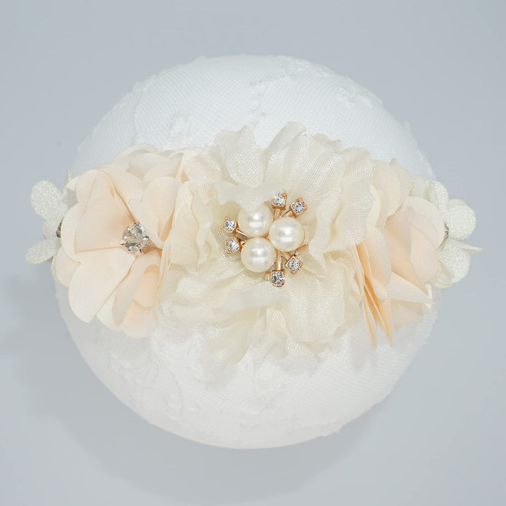 WNYUJOY baby photo prop headbands highlight cute, timeless photos.