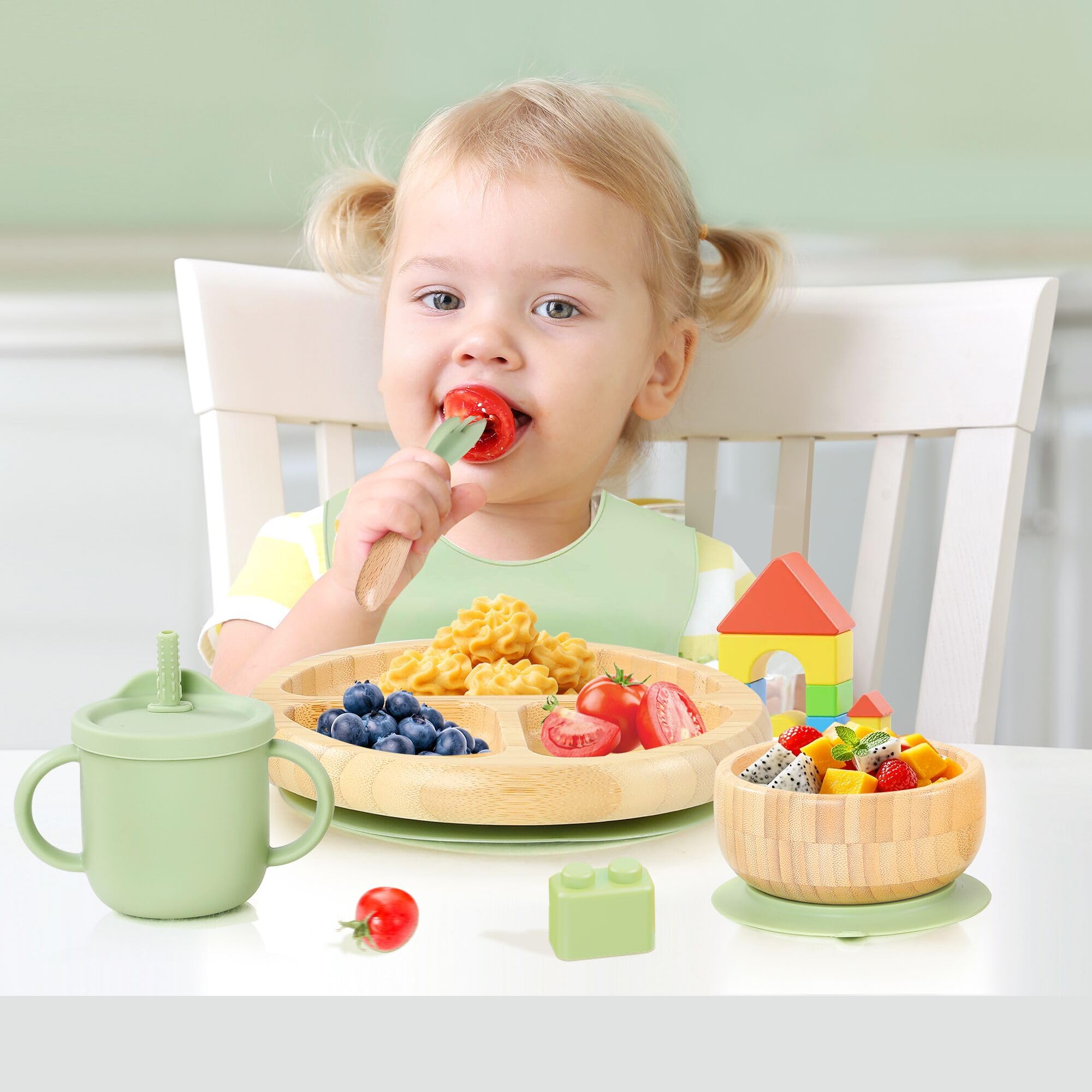 Womorista suction base attachment demonstrates strong grip on high chairs during feeding.