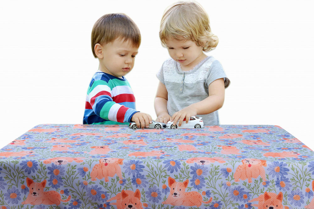 WOMUMON Multipurpose play-draw mat doubles as a tablecloth.