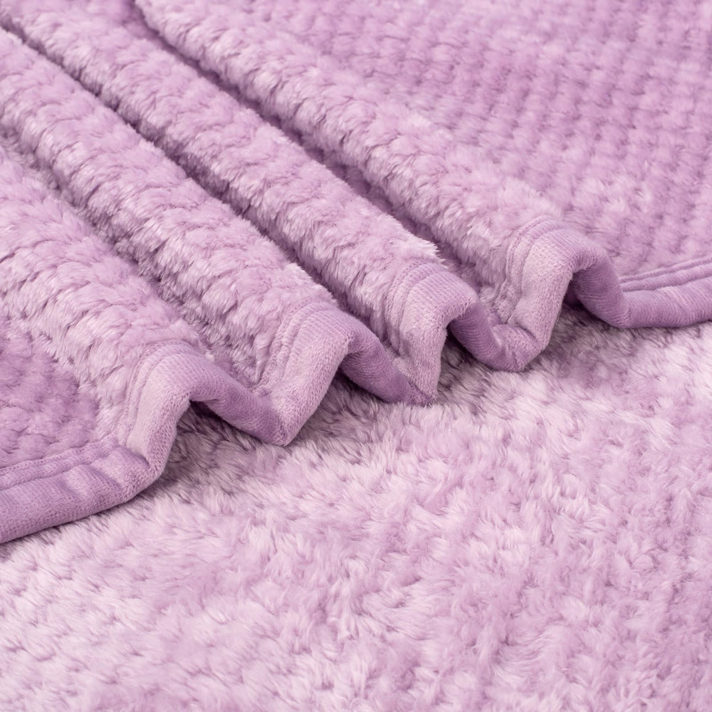 Wonder Miracle travel blanket is lightweight for easy trips.