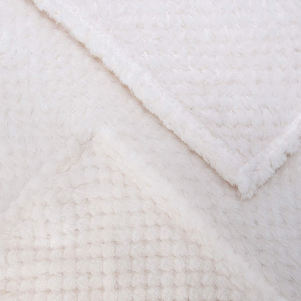 WONDER MIRACLE travel-packable blanket ready for trips and stroller