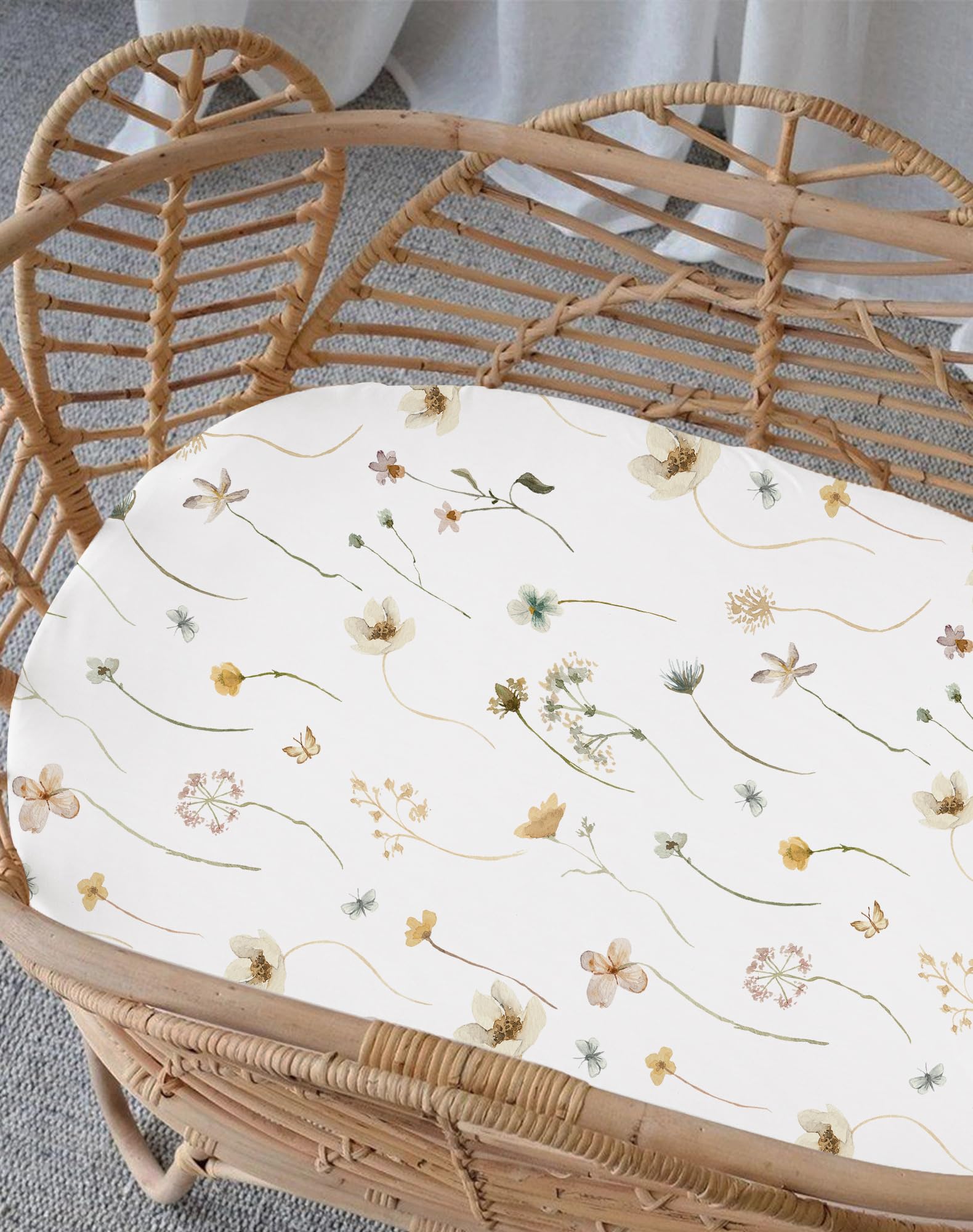Woodiville bassinet sheets size-diagram demonstrates compatibility with multiple bassinet shapes.