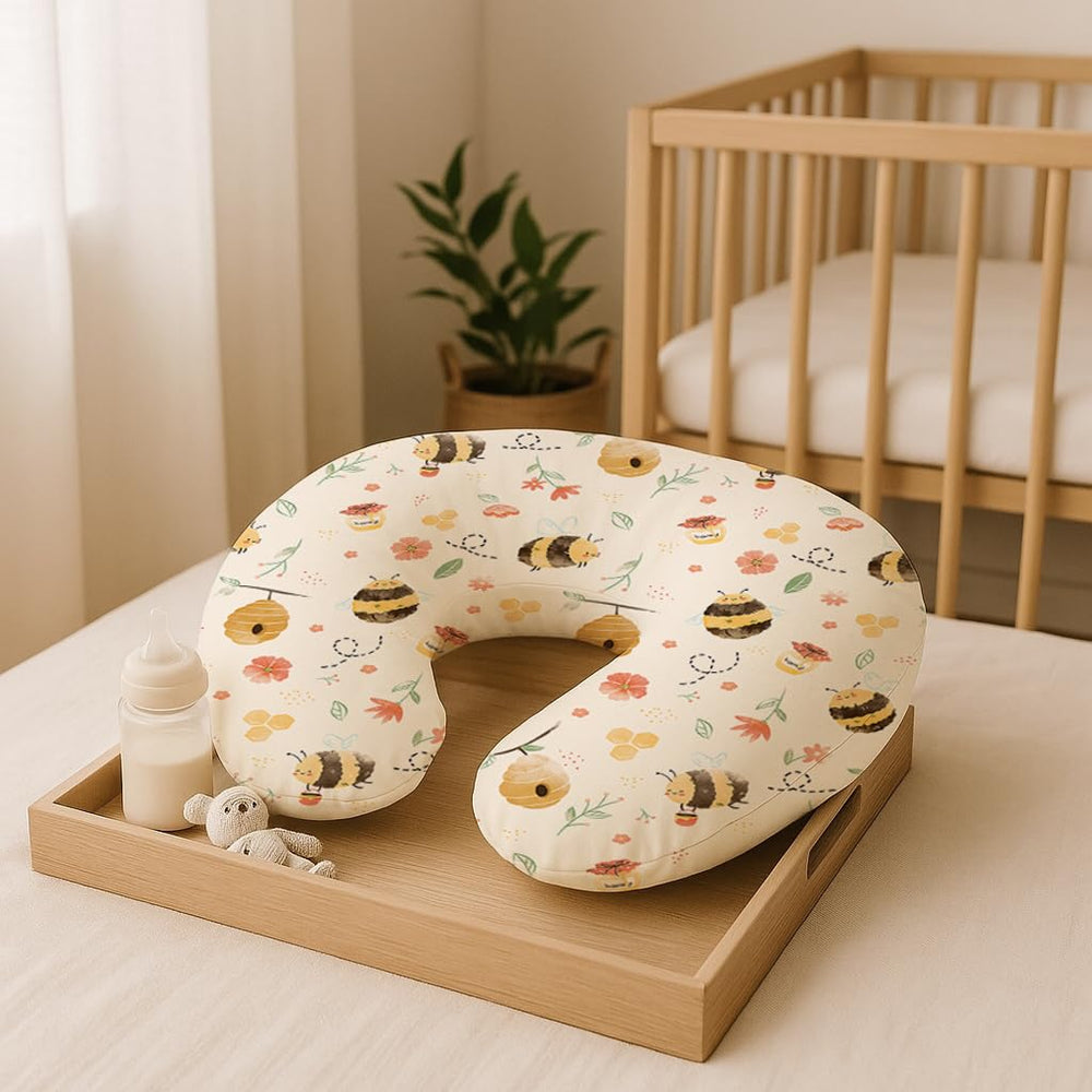 Woodiville Honeybee Dreams easy-clean cover is machine washable for busy parents.