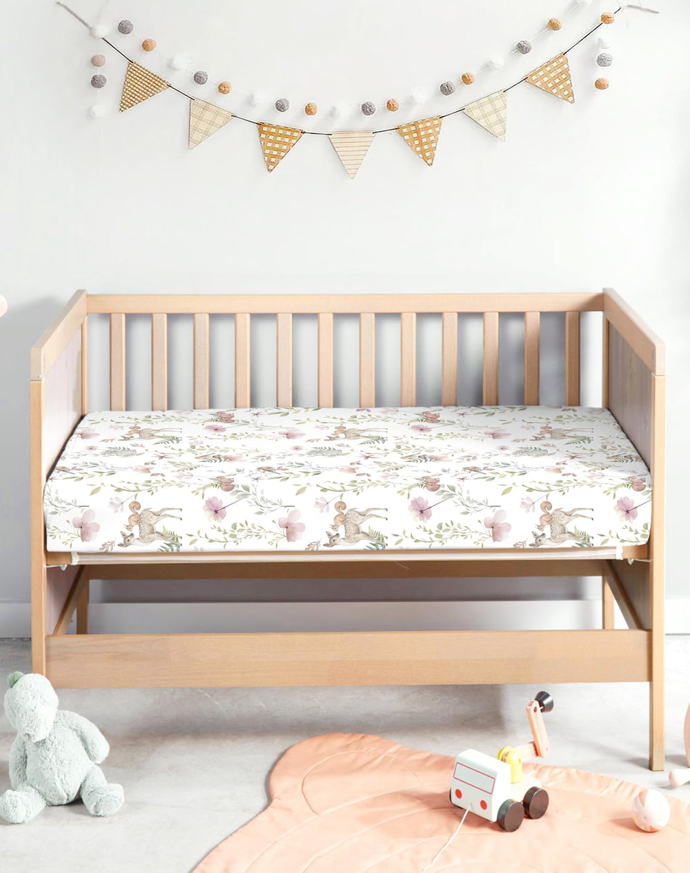Woodiville Pack N Play Sheets elastic band keeps sheets securely in place