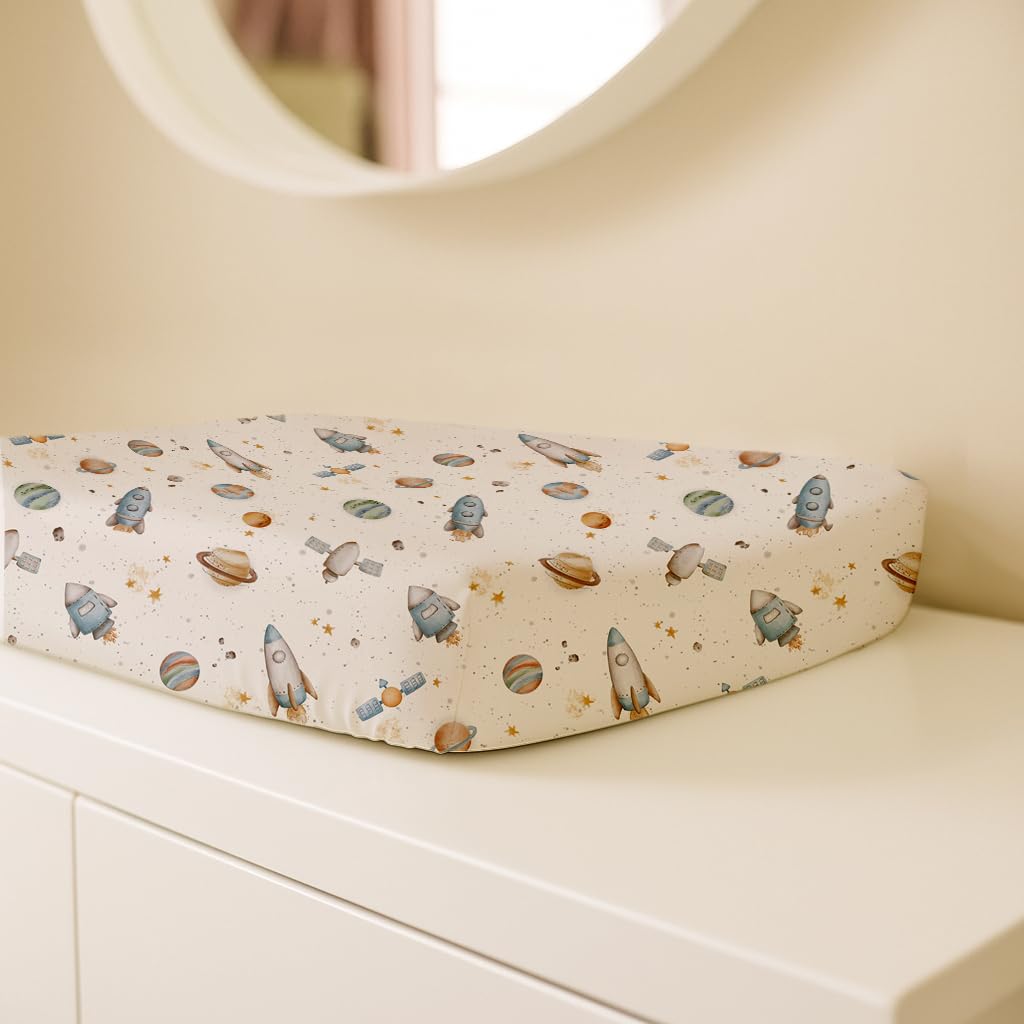 Woodiville Stellar Adventure colorfast finish withstands frequent washing.