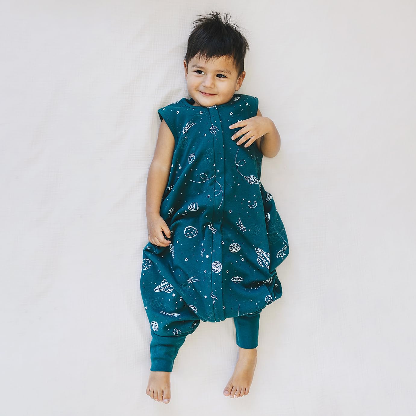 Woolino glow-in-the-dark space design adds playful nighttime visibility.