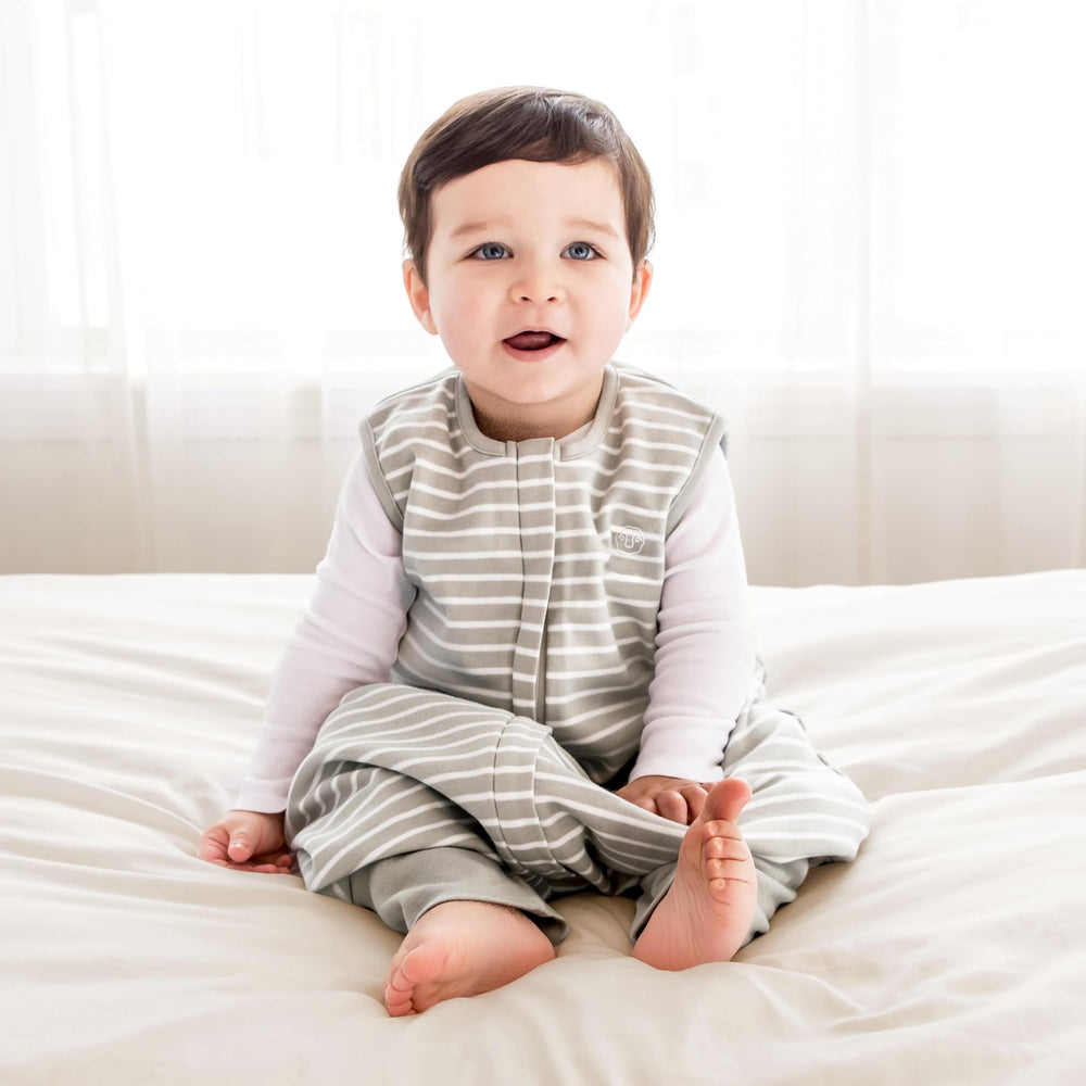 Woolino organic cotton outer fabric close-up for gentle skin contact.