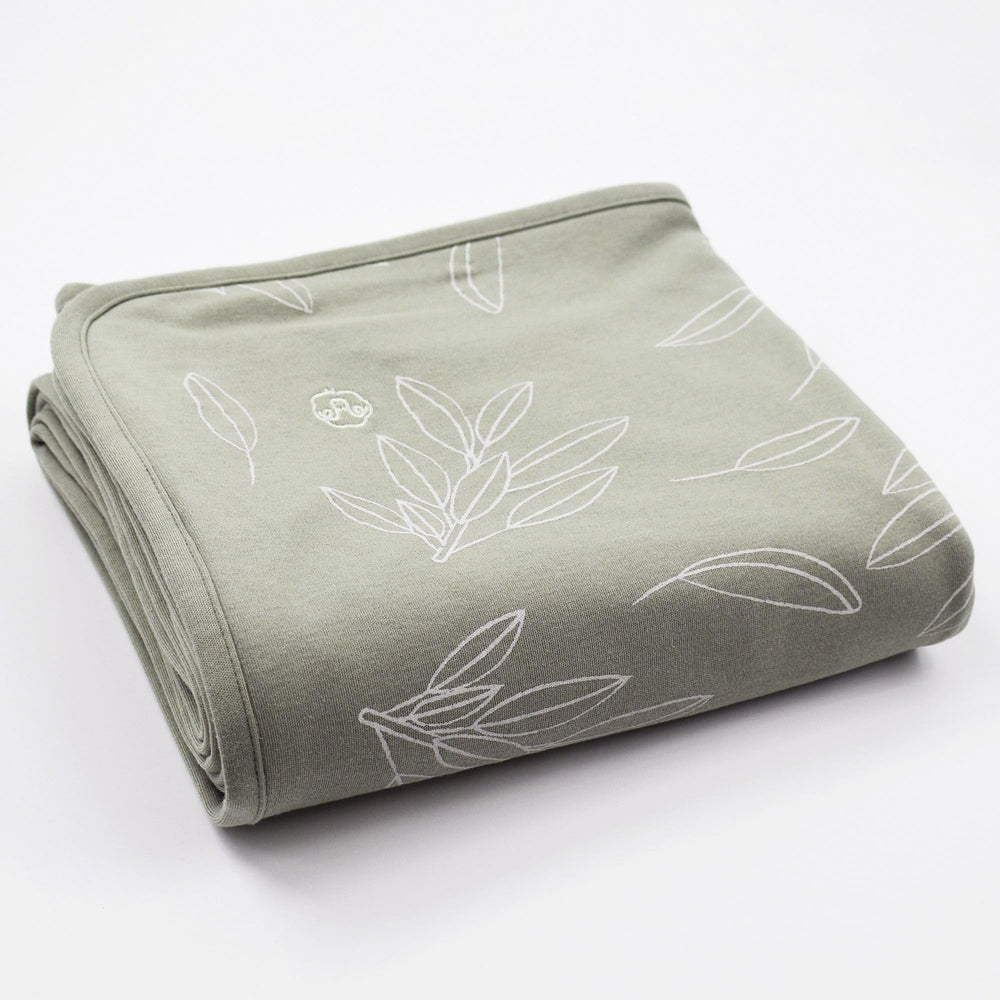 Woolino Toddler Blanket silky-soft-skin close-up highlighting itch-free touch.