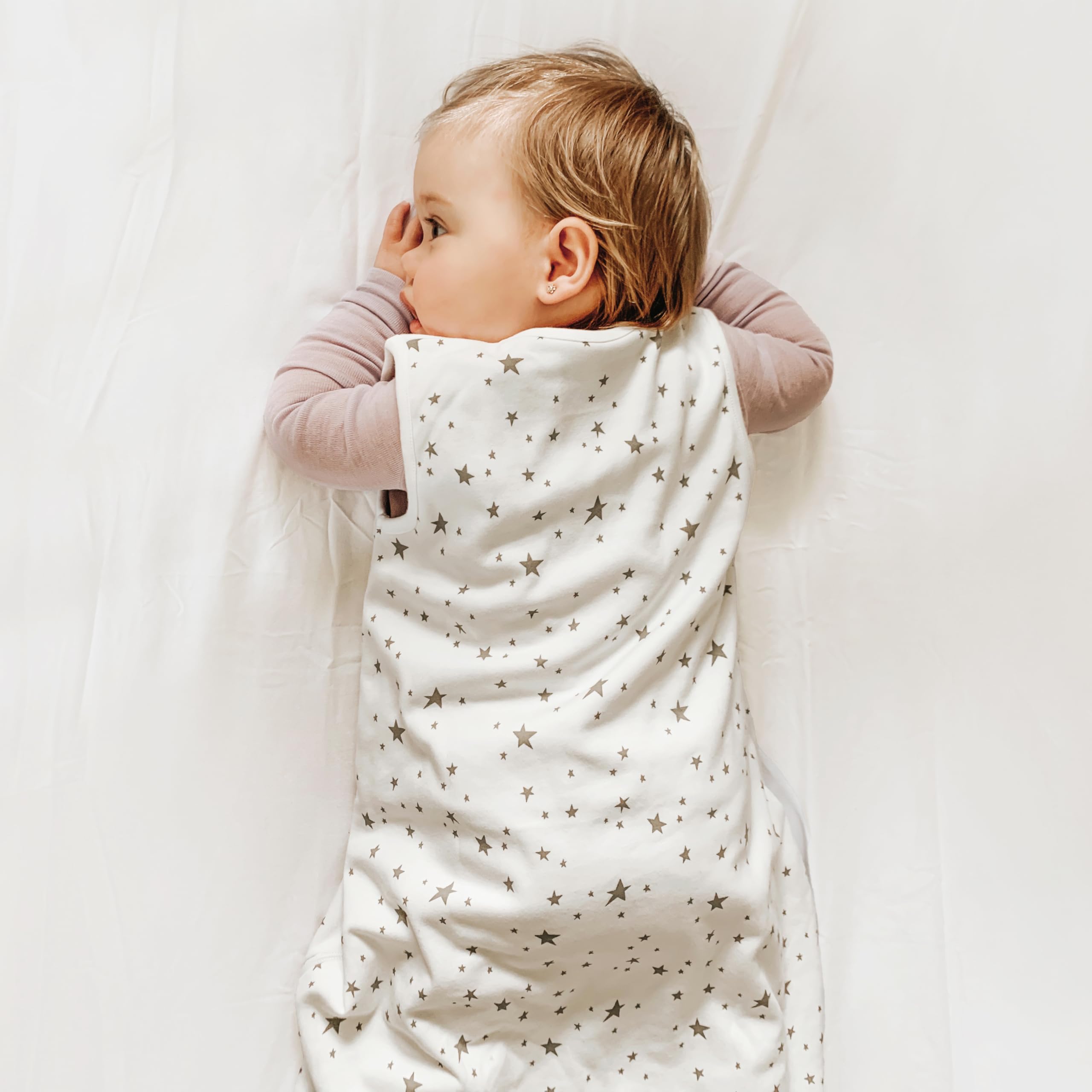 Woolino two-way zipper design enables easy dressing and quick diaper changes.
