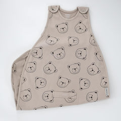 Woolino two-way zipper sleep sack enables easy midnight changes.