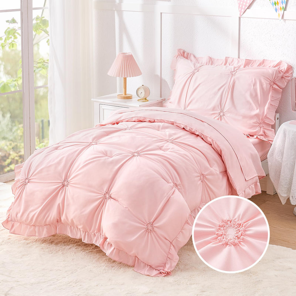 Wowelife Princess Toddler Bedding comforter close-up highlights soft texture for cozy nights