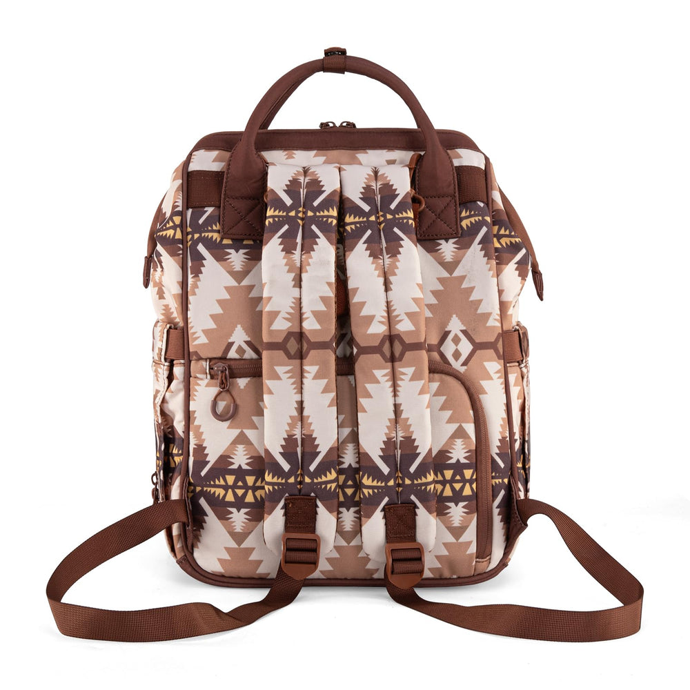 Wrangler Callie size-dimensions indicate roomy capacity for daily essentials.