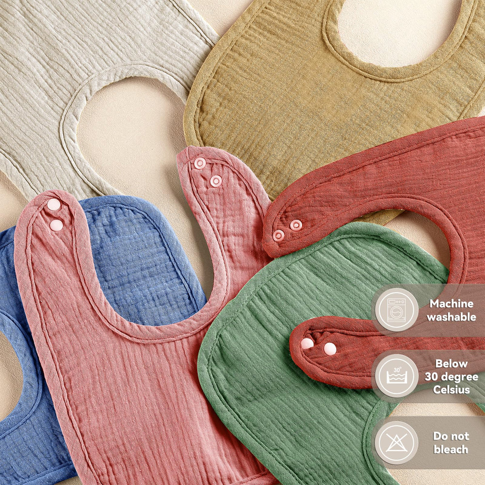 Wrrernsin Muslin Baby Bib neutral-colors set emphasizes versatile outfit matching.