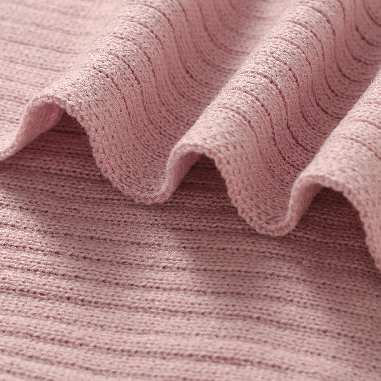 Wugugu gift-ready baby blanket showcases nursery-ready gift.