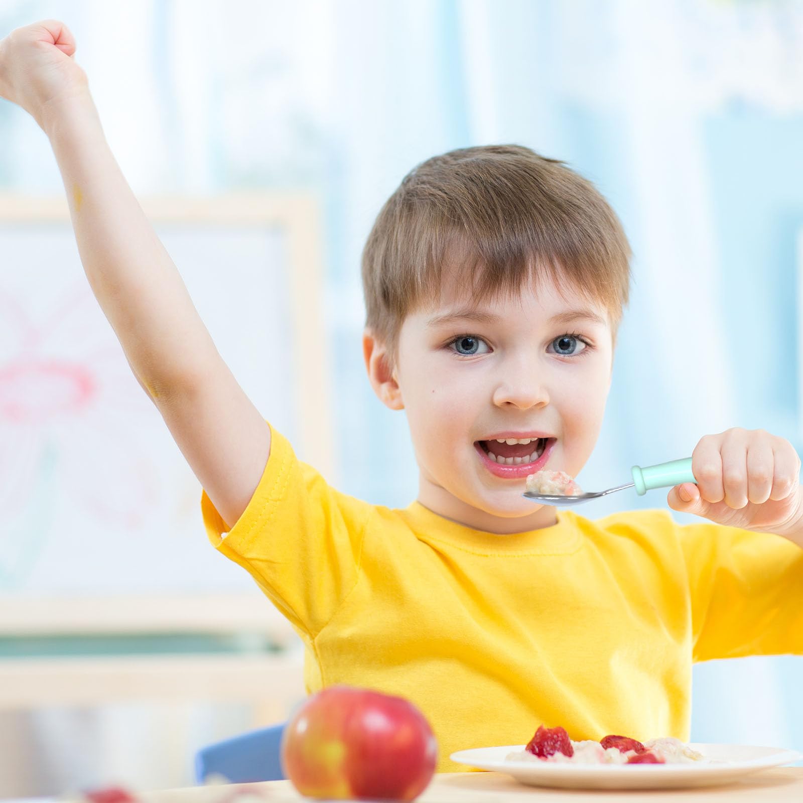 WXCWYQR-mealtime-on-the-go enables mess-free transitions during travel and daycare.