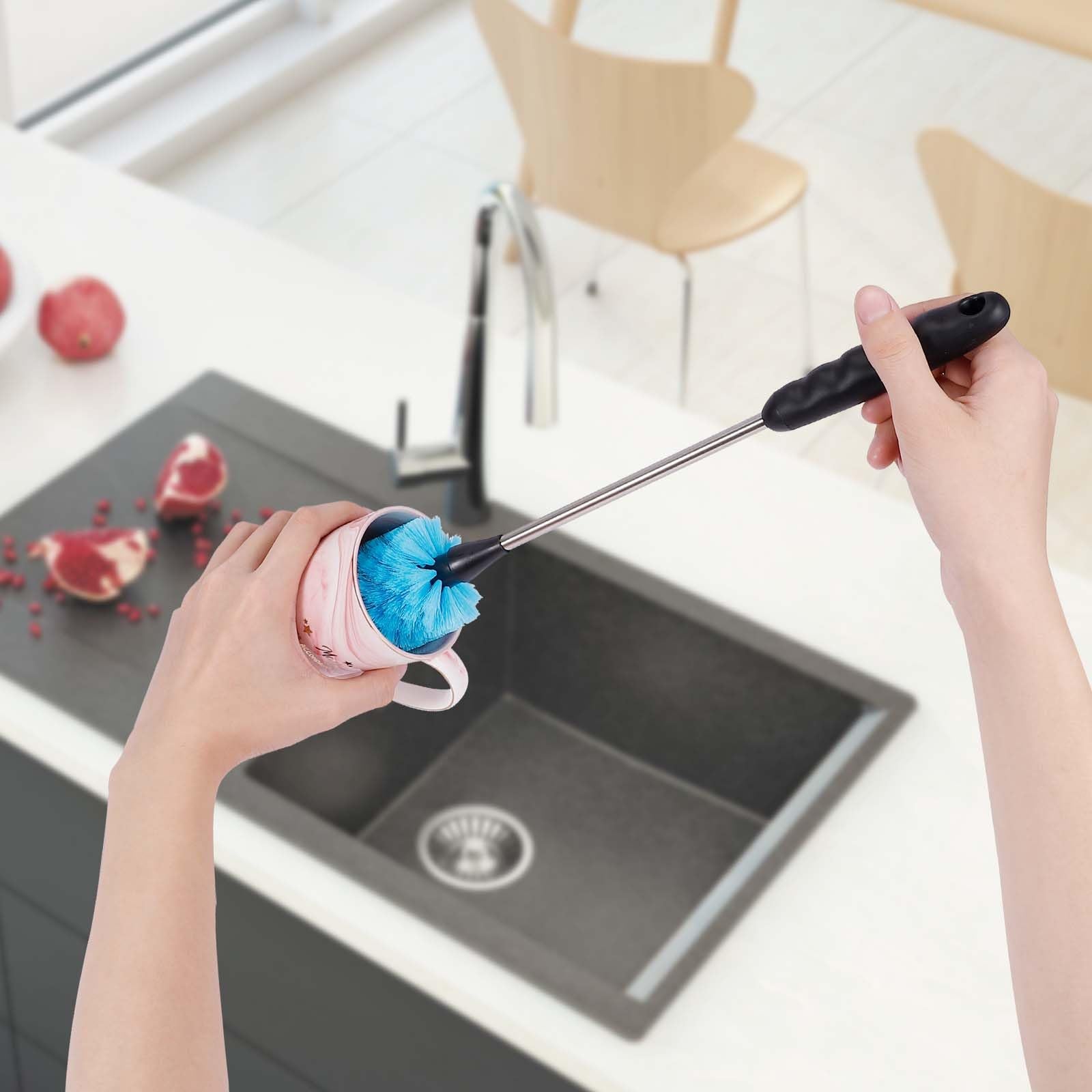 XENNRY ergonomic grip handle ensures non-slip cleaning even during long scrubs.