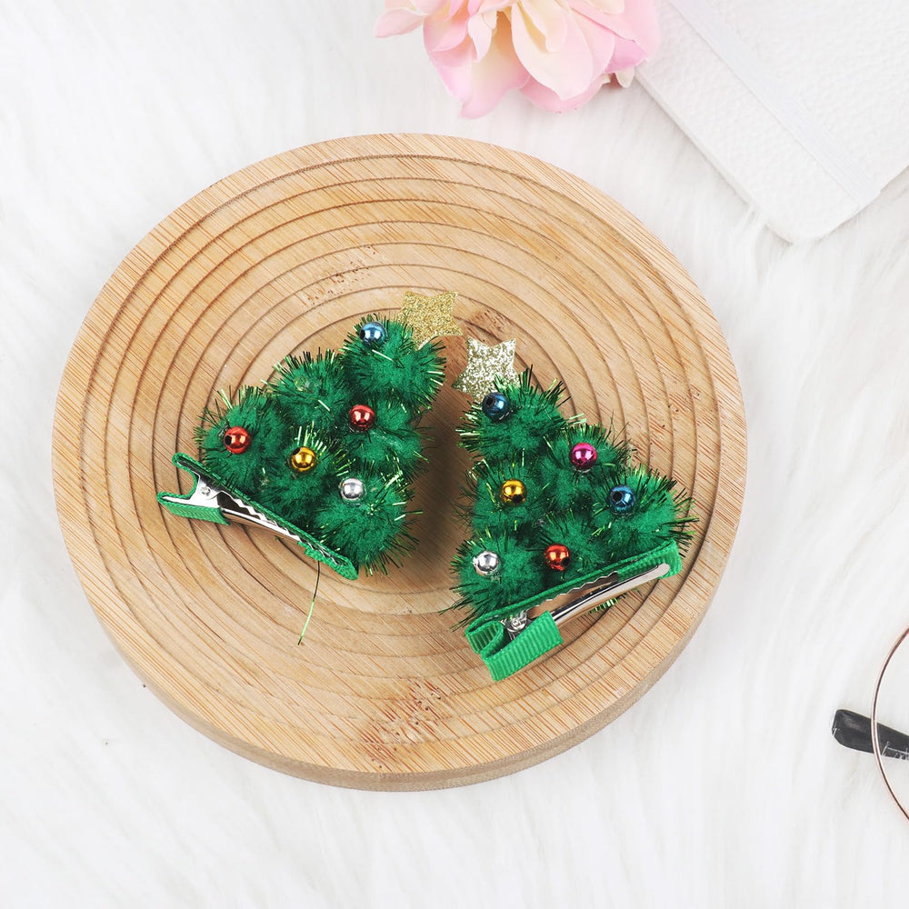 Xepeelo green Christmas hair clip on model demonstrating styling versatility.