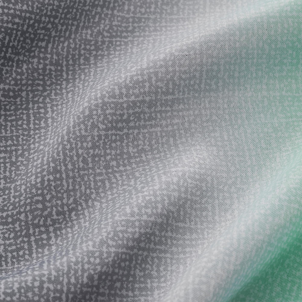 XiDi Rainbow Blackout Curtains offer thermal insulation for energy efficiency in living spaces.