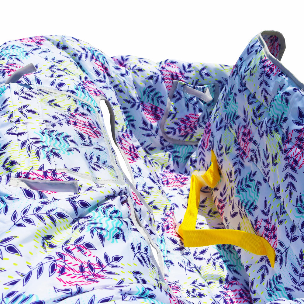XiOiOiX leaf cart cover phone pocket helps parents stay organized