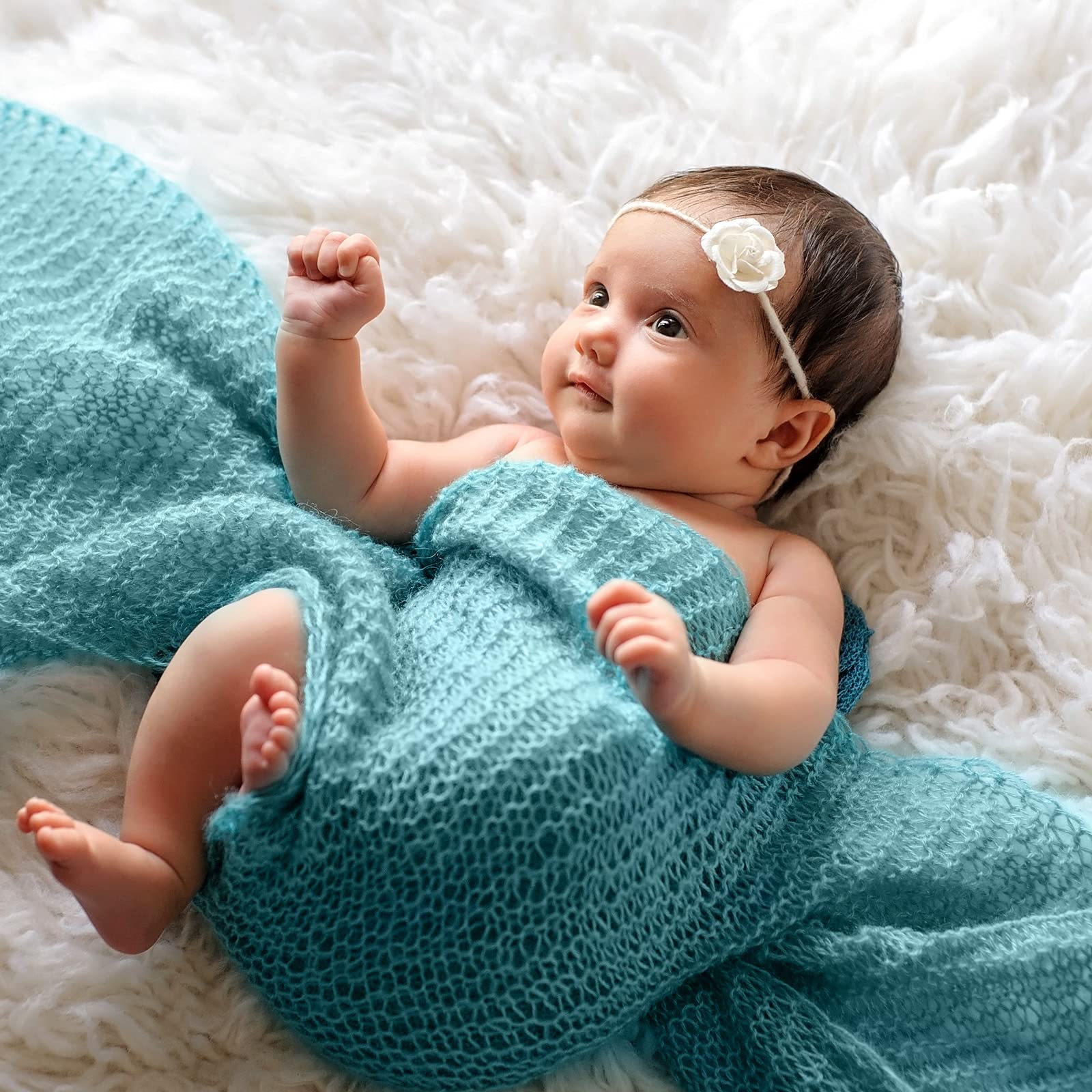 Xinnun newborn wrap mint close-up showing quick wrap for easy shoots