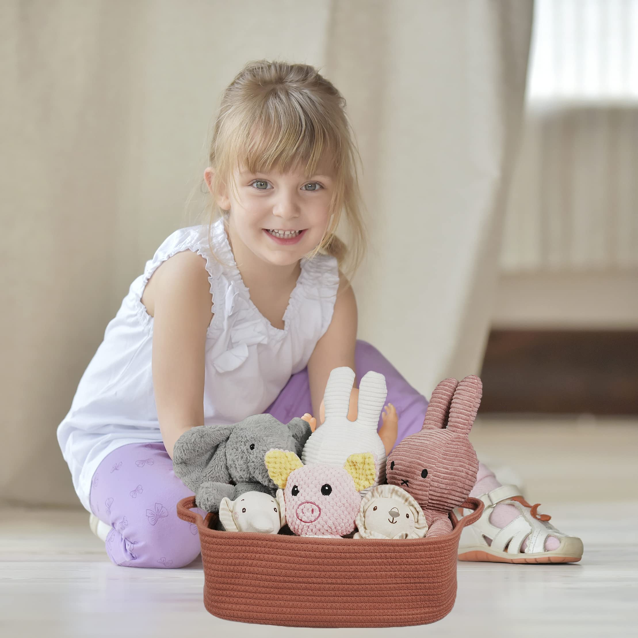 XUANGUO collapsible storage basket demonstrates versatile, space-saving design.