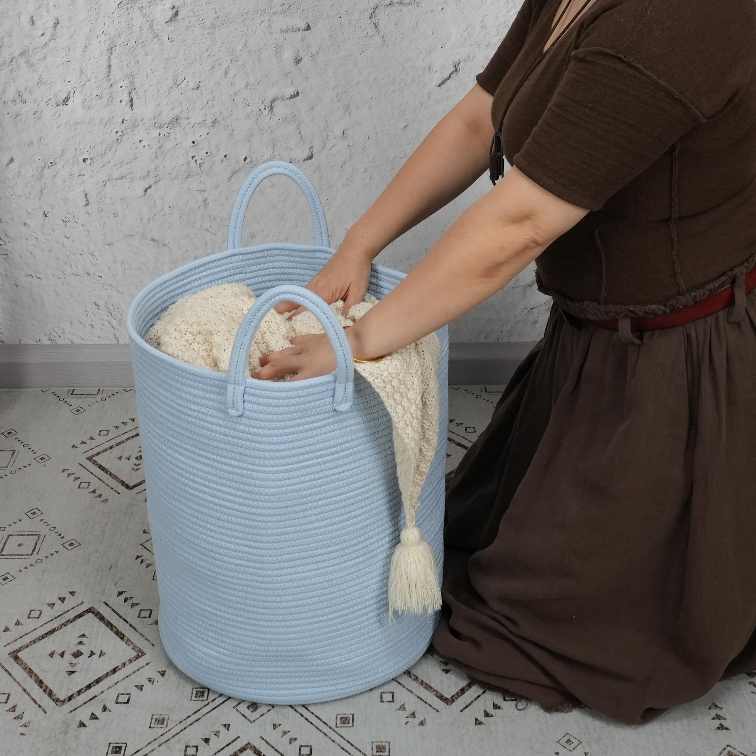 Close-up of non-toxic cotton rope showing soft texture and safe design