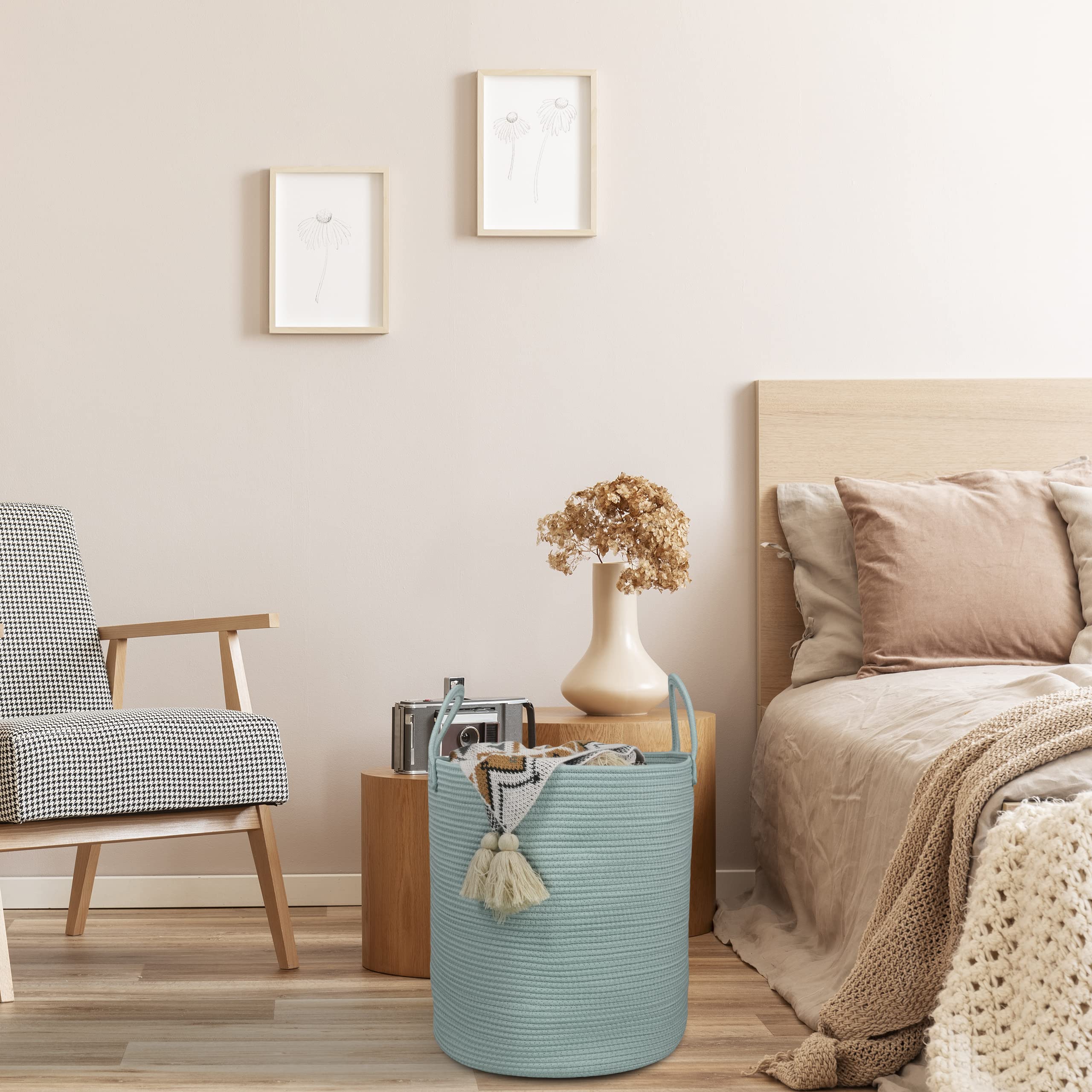 XUANGUO basket with towels demonstrates tidy bathroom storage