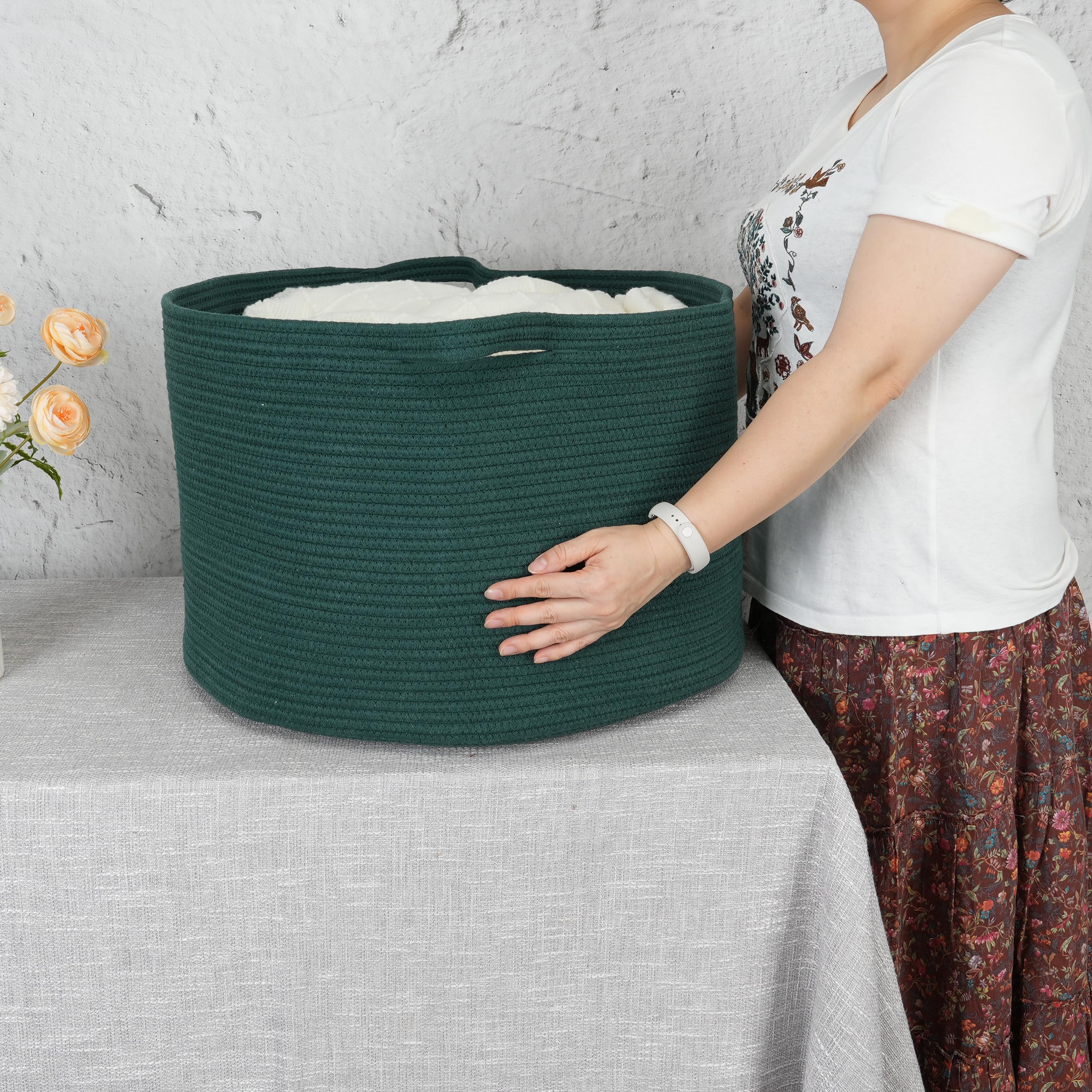 XUANGUO round rope basket dark green close-up demonstrates durable construction for long-lasting storage.