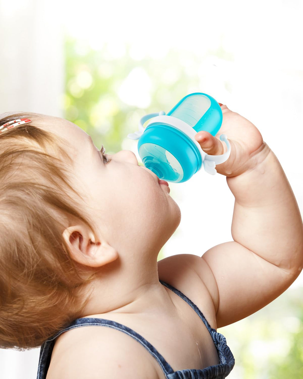 XUNICUTE ergonomic design closeup shows comfortable grip.