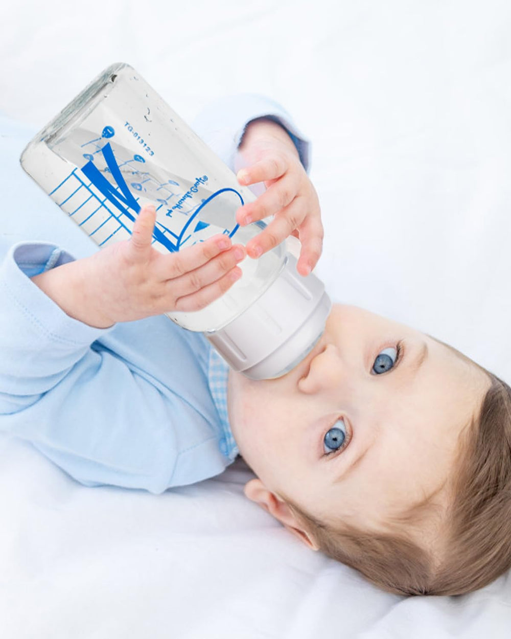 XUNICUTE supports toddler transition to straw cups.