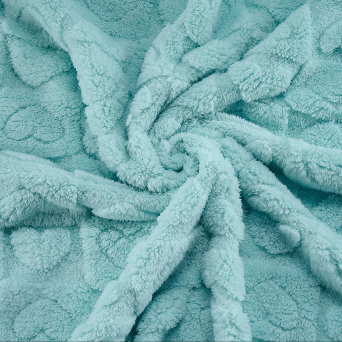 Yagle Mate baby blankets green-checkered lovey promotes soft warmth for stroller rides.