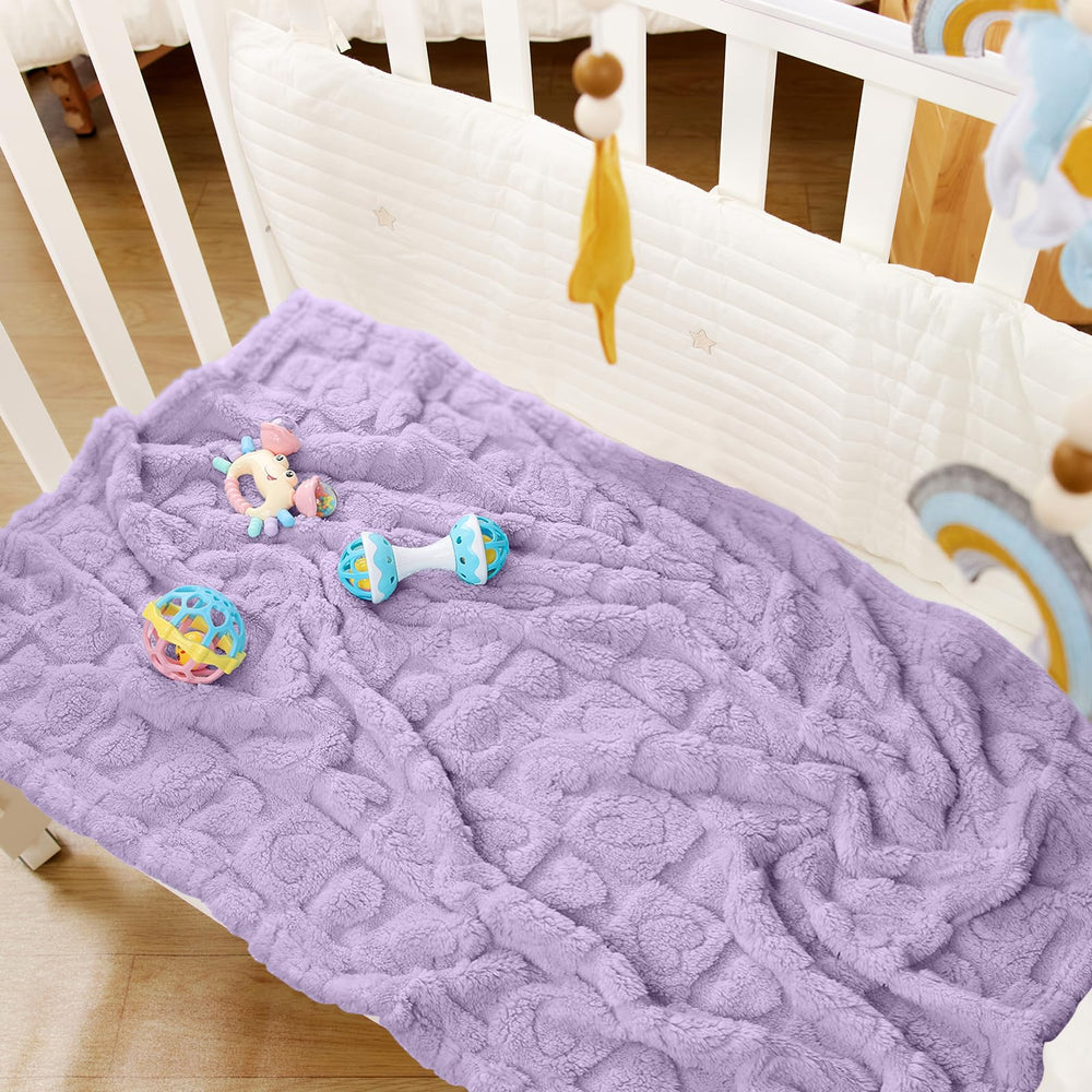 Yagle Mate plush texture detail emphasizing softness for newborn comfort