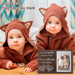 Yakucho Twins Baby Frame wood grain detail highlights warm craftsmanship.