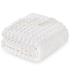 Yameishy 3D jacquard baby blanket with grid pattern for cozy nursery warmth.