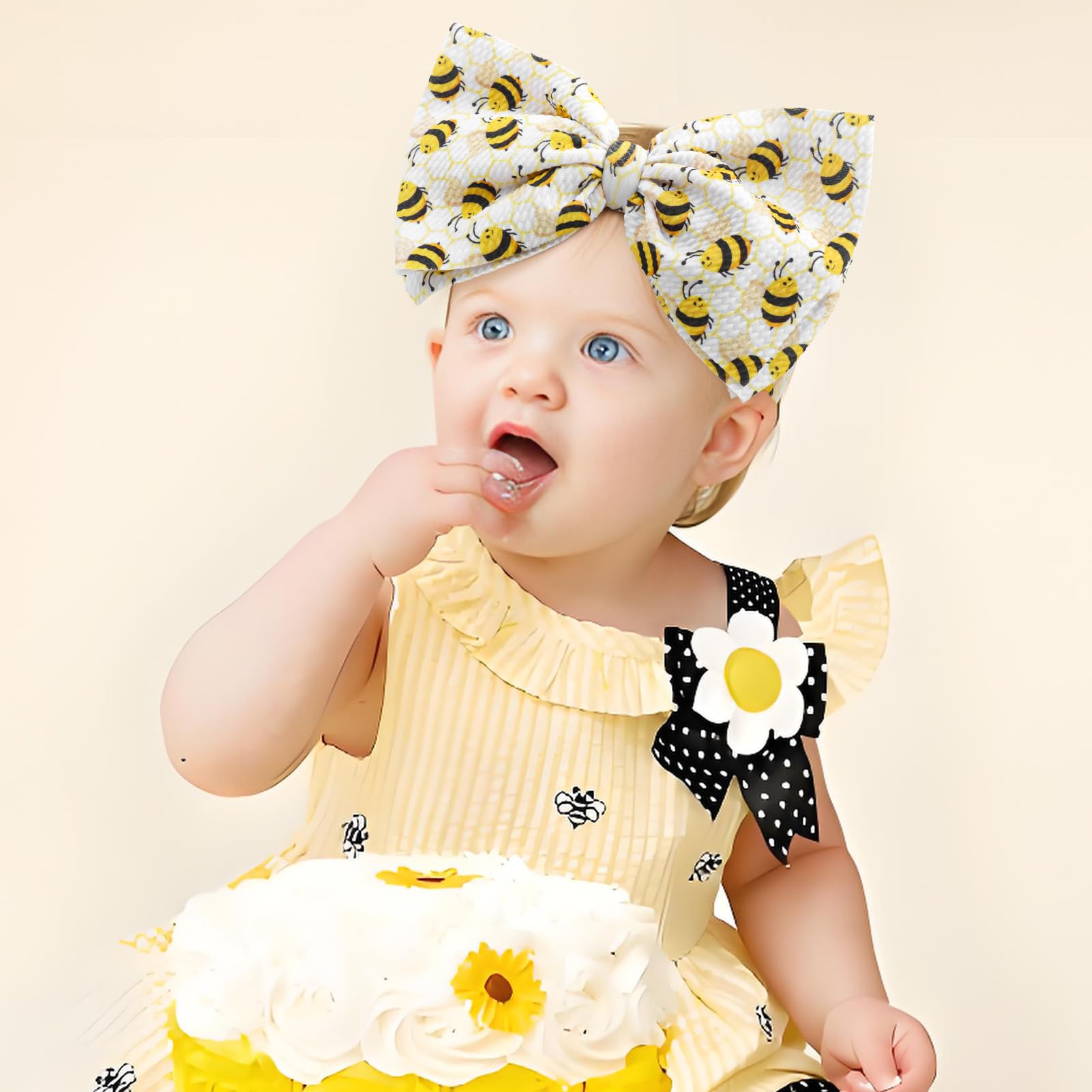 YanJie 7-inch two-pack bows add playful style to daily baby outfits.