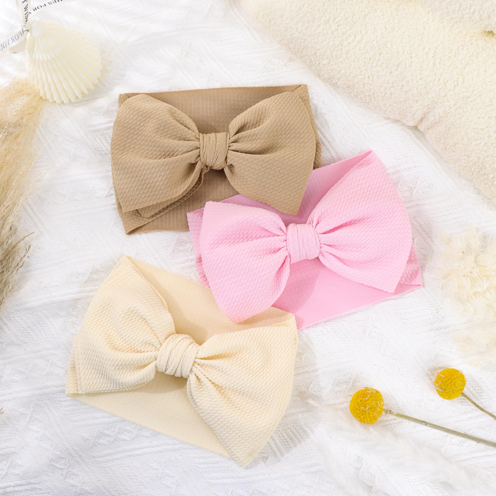 YanJie baby gift headbands ideal for birthdays and baby showers.