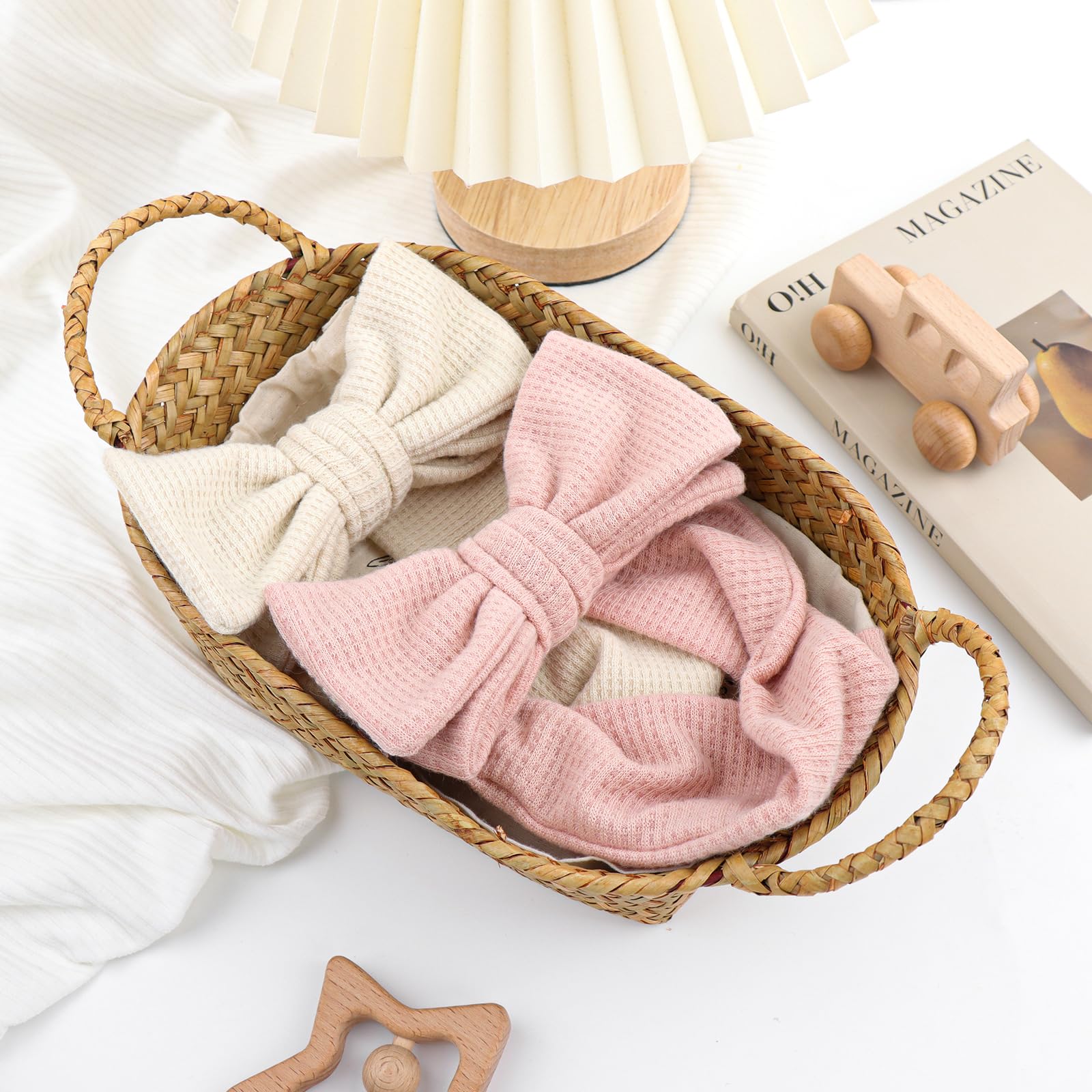 YanJie gift-packaging signals a thoughtful baby gift for new parents.