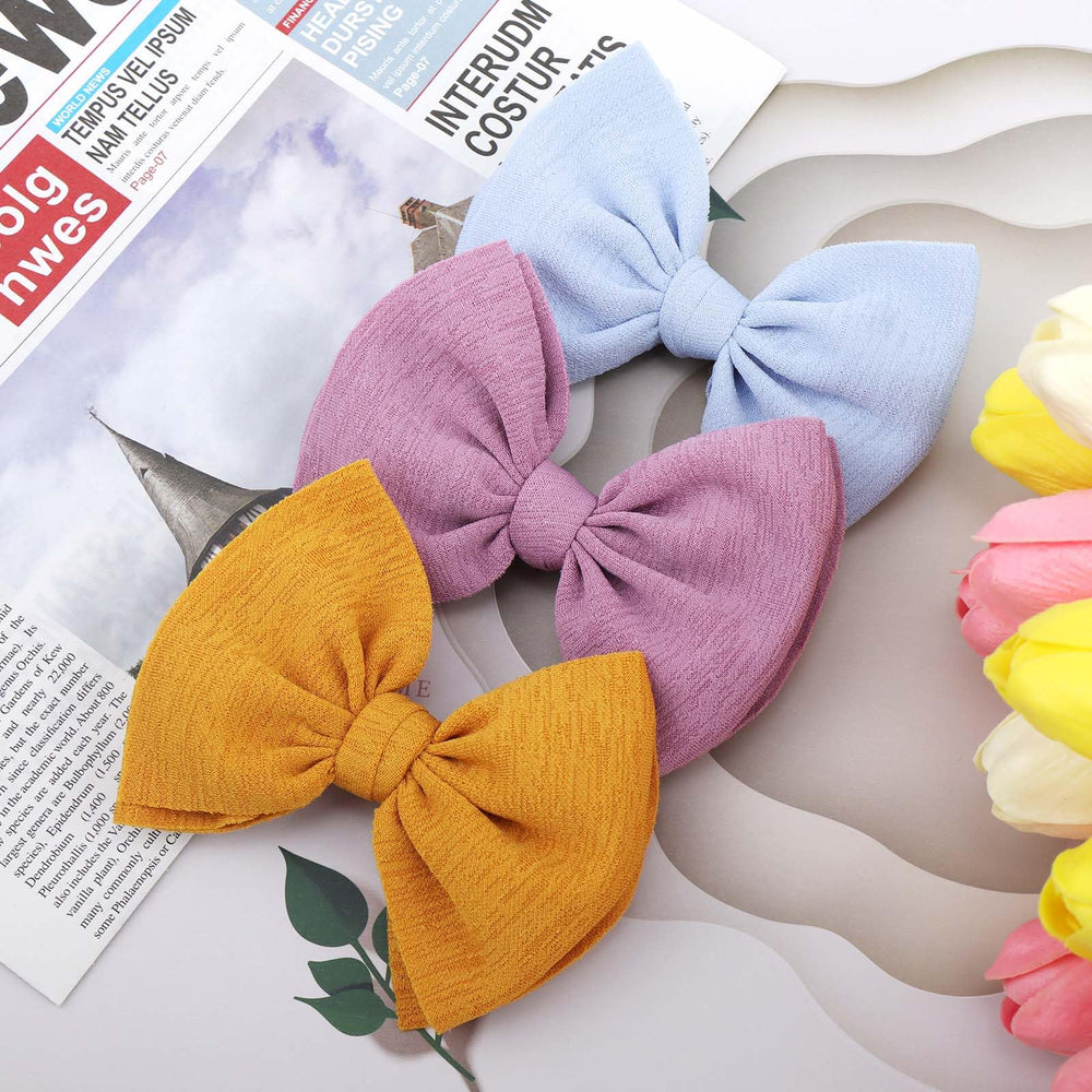 YanJie toddler-wearing headband demonstrates adjustable elasticity for growing kids