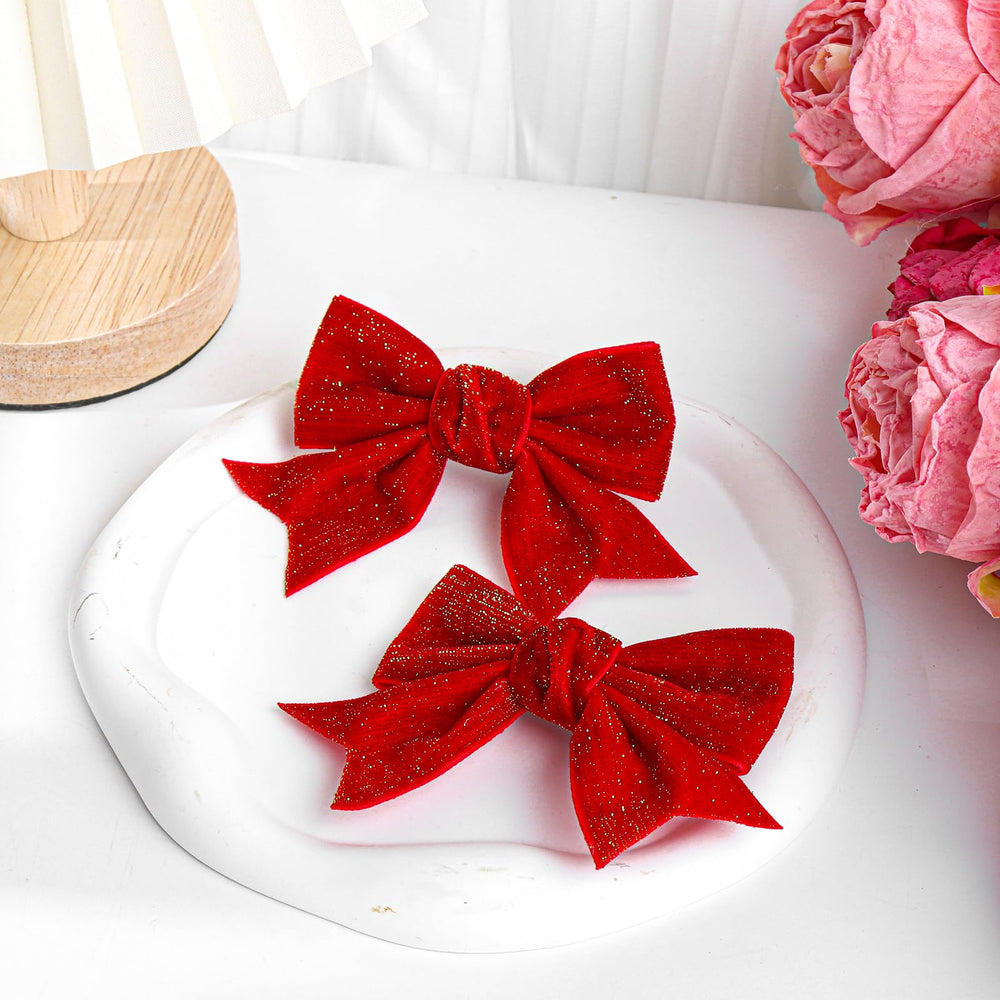 YanJie red bow clip complements holiday outfits with timeless style