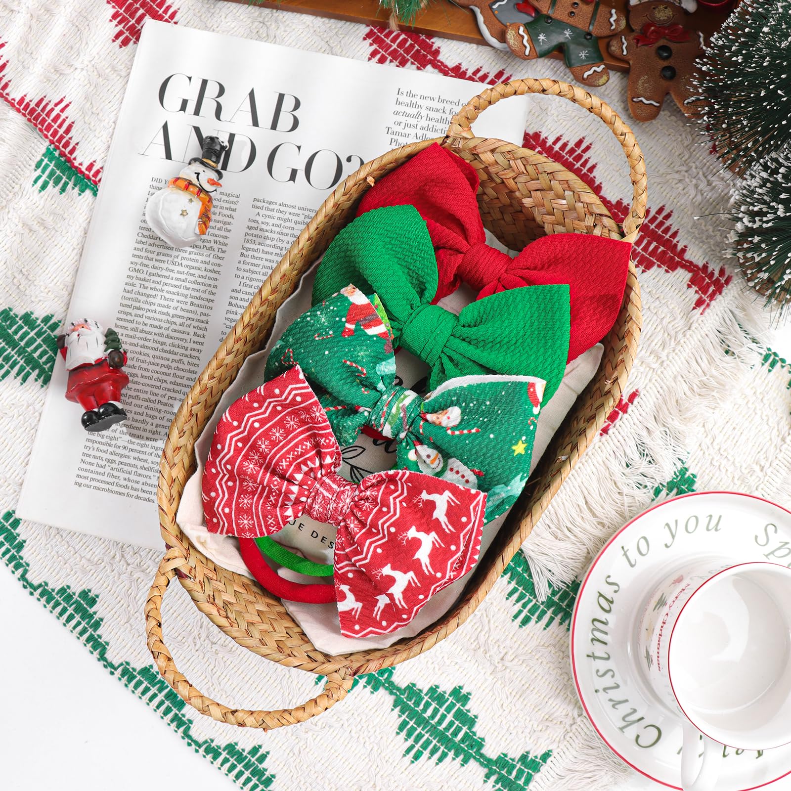 YanJie four-piece Christmas bow set coordinates outfits for family photos.