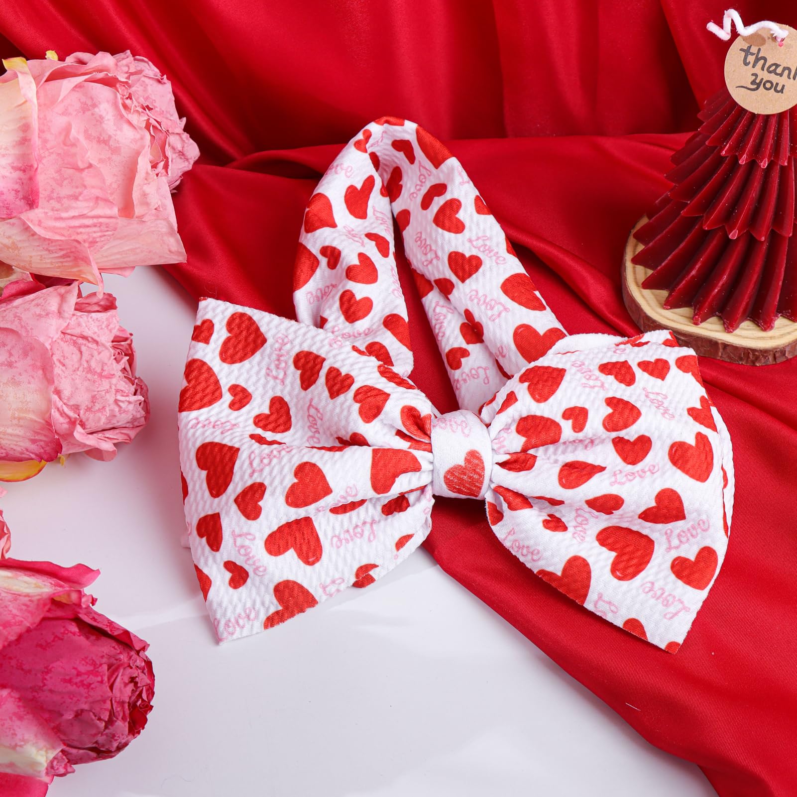 YanJie gift-ready baby headbands packaging makes a thoughtful present for baby showers.